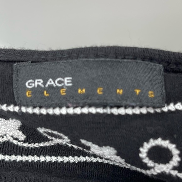 Grace Elements Black Dress With White Floral Embroidery and Silver Details 1X - Picture 5 of 5
